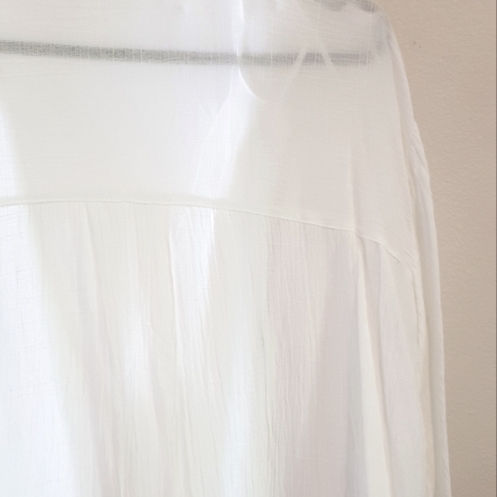 Beautiful white blouse - Picture 8 of 8